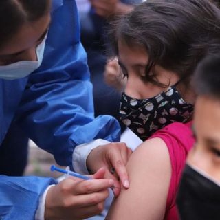 Aplican vacuna anticovid a niños de 5 a 8 años en San Luis Potosí