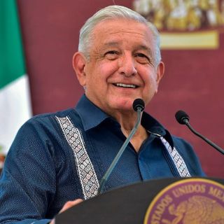 AMLO: Pendiente, promesa de conectar al país, reconoce en Chiapas