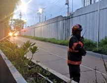 El incendio fue controlado por Bomberos de Zapopan en coordinación con elementos de Guadalajara. ESPECIAL/PCyBomberos Zapopan
