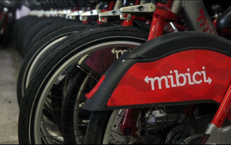 Hoy MiBici cuenta con tres mil 200 bicis y 300 puntos de anclaje. EL INFORMADOR/ Archivo
