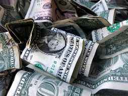 Por su parte, el dólar al menudeo se vende en 21.29 pesos en las ventanillas de los bancos. AP / ARCHIVO