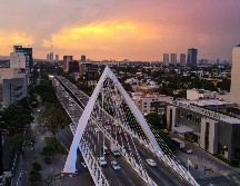 El pasado viernes se dio a conocer que un influencer cerró la circulación del Puente Matute Remus por algunos minutos para grabar videos de TikTok. EL INFORMADOR / A. Navarro