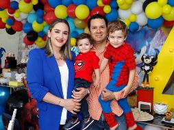 Claudia Vergara, Oliver, Arturo y André López. GENTE BIEN JALISCO/ Claudio Jimeno