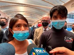 El niño salió del nosocomio acompañado por sus padres y los médicos del lugar, donde emitió un breve mensaje de agradecimiento. SUN