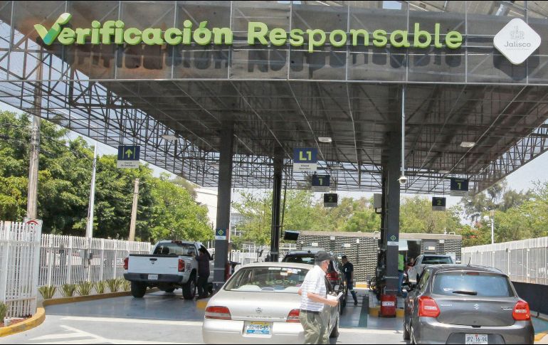 El jefe de gabinete del Gobierno de Jalisco, Hugo Luna Vázquez, dijo que las proyecciones para poner en marcha los centros de verificación se vieron afectadas debido la pandemia. INFORMADOR / ARCHIVO