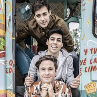 Hoy se estrena la serie “Papás por encargo” en Disney+