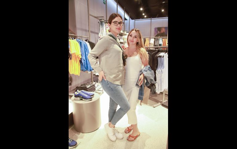 Ana Karen Flores y María Esther Rubalcaba. GENTE BIEN JALISCO/ Tony Martínez