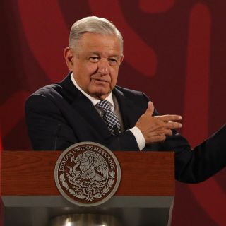 López Obrador defiende a Garduño tras publicación de foto en tienda de EU