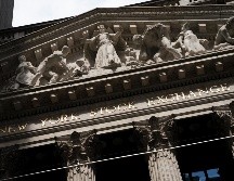 El Dow Jones perdió 0.46%, el Nasdaq, de valores tecnológicos, subió apenas 0.03% y el índice S&P 500 cedió 0.30 por ciento. AP/J. Minchillo