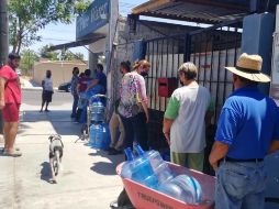 Ante la escasez de agua en La Paz, Baja California Sur, decenas de purificadoras han cerrado o limitado la venta de garrafones. SUN