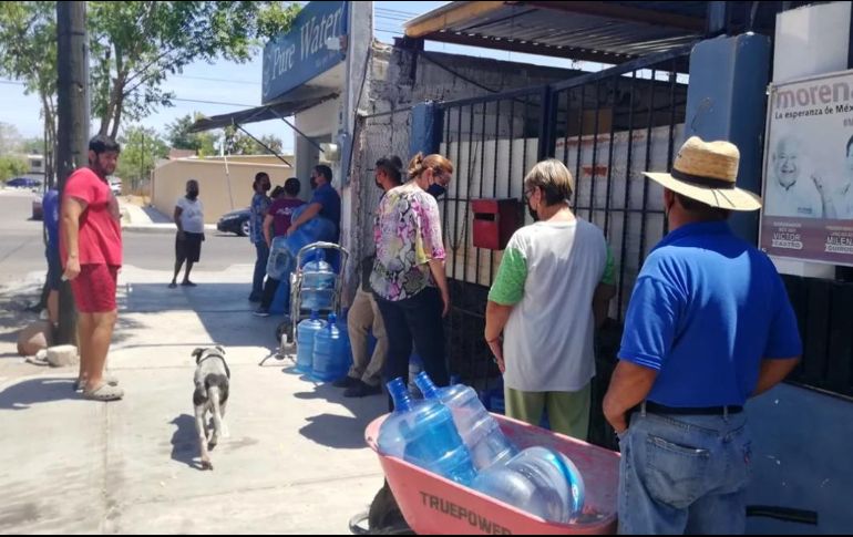 Ante la escasez de agua en La Paz, Baja California Sur, decenas de purificadoras han cerrado o limitado la venta de garrafones. SUN