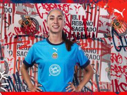 Las campeonas del futbol mexicano presentaron la que será su camiseta de visitante para este año futbolístico. ESPECIAL / Chivas