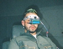 Mora continúa en España, donde recibió la certificación de Oro por las altas ventas de su éxito más reciente “Memorias”. INSTAGRAM / mora