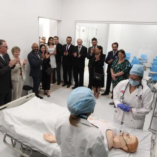 Inaugura UAG campus internacional de medicina