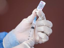 En los ensayos de vacunas no se suele preguntar por los ciclos menstruales o las hemorragias, por lo que este efecto secundario es ignorado o descartado de los estudios. EFE / ARCHIVO