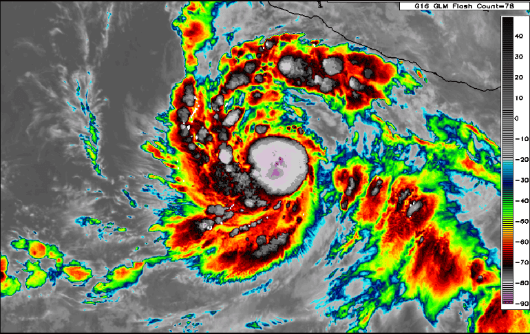 Protección Civil Jalisco mantiene vigilancia especial por el paso de ciclón por el Oceáno Pacífico.ESPECIAL