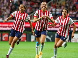 Gabriela Valenzuela celebra su anotación, la segunda de Chivas. IMAGO7/F. Meza
