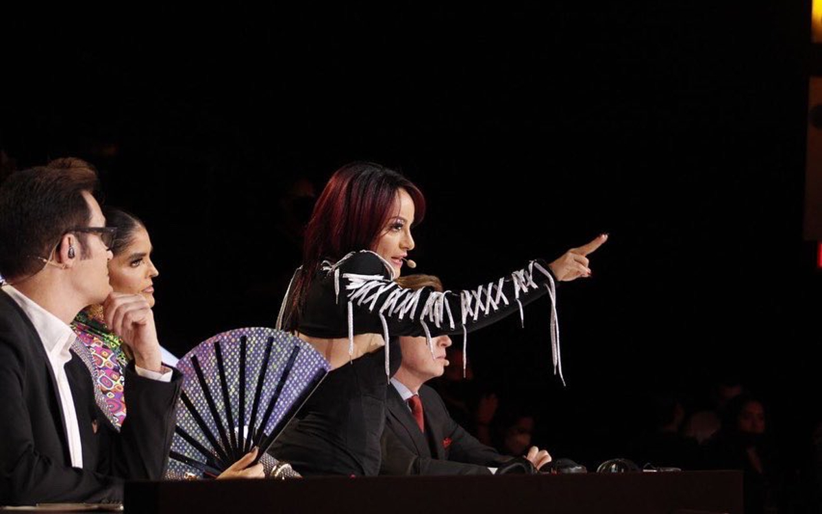 La Academia: Lolita Cortés y Alexander Acha protagonizan polémica pelea