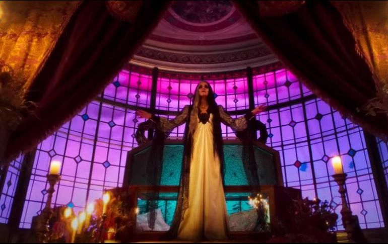 Rob Zombie sorprendió a propios y extraños al revelar los primeros avances del filme “The Munsters”. ESPECIAL / UNIVERSAL PICTURES