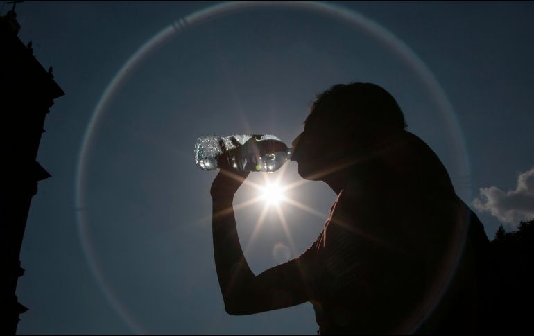 Tras la ola de calor azotando a Europa, las afectaciones ya comienzan a tener estragos en la ciudadanía. EFE / ARCHIVO