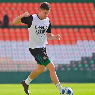 ¿Peruano o mexicano? Chivas responde a las críticas por nacionalidad de Santiago Ormeño