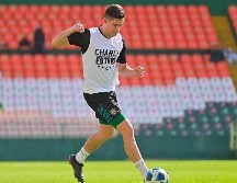 Las Chivas buscan zanjar una polémica que no tiene ni pies ni cabeza, debido a que Santiago Ormeño es mexicano de nacimiento aun cuando haya decidido representar a Perú a nivel de selecciones.  IMAGO7