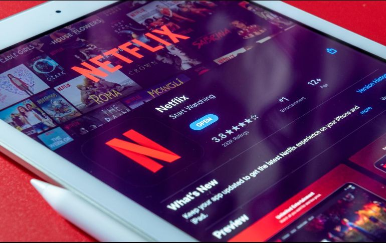 Netflix ha culpado a los usuarios que comparten contraseñas como una de las razones de su falta de crecimiento. ESPECIAL / Foto de Souvik Banerjee en Unsplash