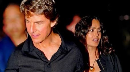 Tom Cruise conoció a Salma Hayek en 2006, cuando ella se encontraba protagonizando la cinta 