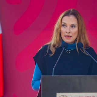 ¿Fracasaron los abrazos? Beatriz Gutiérrez Müller  propone dar libros a delincuentes