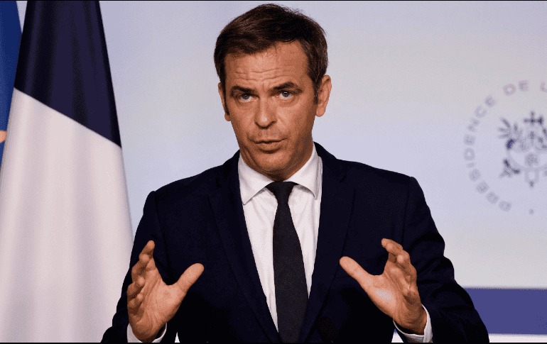 Olivier Véran portador de voz del gobierno francés, expuso a la ciudadanía la implementación de un plan de sobriedad energética. AFP / L. Marin