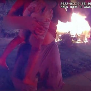 Indiana: ¿Un héroe? Hombre rescata a cinco personas de una casa en llamas