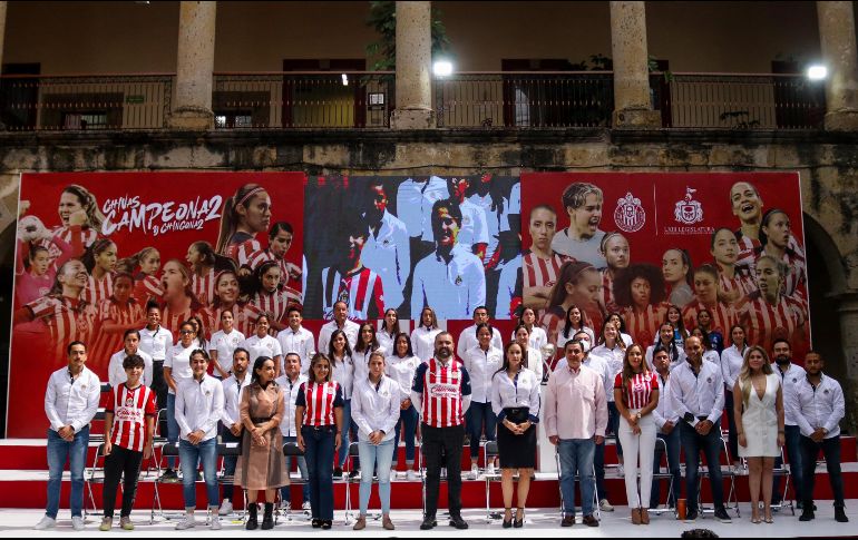 Las campeonas de la Liga MX Femenil, las futbolistas y directiva de Chivas, recibieron este miércoles un reconocimiento especial por parte del Gobierno de Jalisco. IMAGO7