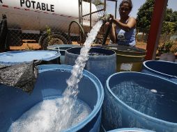 Poco más de una decena de multinacionales utilizan 50 veces más el agua que lo que usan poblaciones con uso doméstico. EFE/Archivo