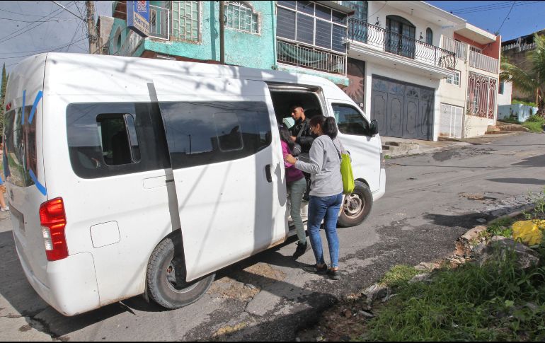 Hay camionetas que brindan el servicio de transporte público de forma irregular en colonias del norte de Zapopan. EL INFORMADOR/A. Camacho