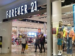 Según las denuncias en redes sociales, los trabajadores d eForever 21 fueron obligados a firmar su renuncia para ser subcontratados mediante un esquema de outsourcing, lo que consideran ilegal. AFP / ARCHIVO