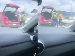 En el video se observa como en un principio están discutiendo ambos conductores y es el motociclista quien agrede primero físicamente al otro sujeto. ESPECIAL