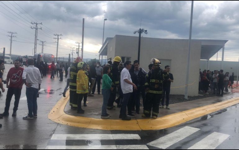 Al menos 700 personas fueron evacuadas debido a la fuga en la fábrica de autopartes en Lagos de Moreno. ESPECIAL