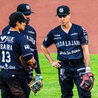 LMB: ¡No hay pitcheo! Mariachis de Guadalajara sufren otra paliza ante Rieleros