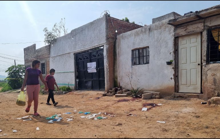 Aunque las autoridades colocaron algunas cintas para que las personas no ingresaran a la zona, por la mañana éstas ya habían sido derribadas. EL INFORMADOR/G. Gallo