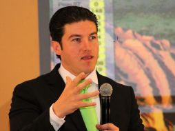 El gobernador Samuel García enfatizó en que por lo pronto no se actualizará la tarifa en los recibos de agua, ya que la iniciativa consiste en crear un Consejo dentro de Agua y Drenaje, aunque va a recomendar la tarifa a la paraestatal. SUN