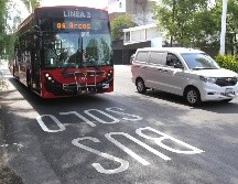 Para segregar el carril y poner señalamientos, se invirtieron cinco millones de pesos, aunque el costo, incluyendo balizamiento y reencarpetamiento de Avenida Hidalgo fue en total de 20 millones de pesos. EL INFORMADOR/A. CAMACHO