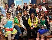 El programa aborda la problemática de una peculiar y numerosa familia mexicana, que tiene que vivir bajo el mismo techo sorteando las divertidas peripecias que se derivan de su excesivamente estrecha convivencia. CORTESÍA