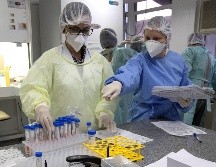 El primer artículo que publicó la revista Science analizó el patrón geográfico de los casos de COVID en el primer mes del brote, en diciembre de 2019, y mostró que los primeros contagios se aglomeraban alrededor del mercado Huanan. INFORMADOR/ ARCHIVO