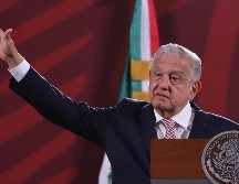 Además de nuevas autopistas, habrá rehabilitación de sitios turísticos, detalla López Obrador. SUN/B. Fregoso