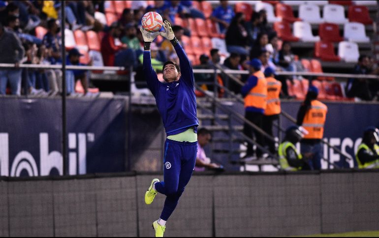 Sebastián Jurado justificó su titularidad: voló a todos lados y achicó en forma correcta en los manos a mano, e incluso tuvo buena suerte con disparos que terminaron en los postes. IMAGO7/T. Hidalgo