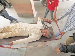 En la región de Gujarat está prohibido destilar alcohol. AP