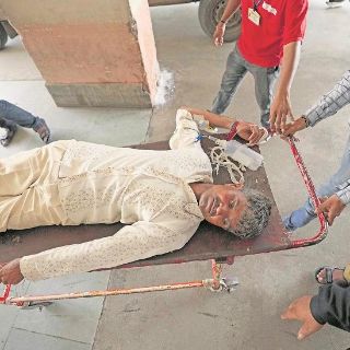 India: Mueren 28 personas por ingerir licor adulterado