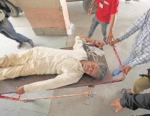 En la región de Gujarat está prohibido destilar alcohol. AP