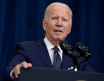 Biden dio positivo al COVID-19 el 21 de julio y siguió trabajando de manera remota. AP / ARCHIVO