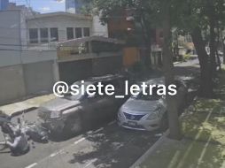 El conductor los arrolla dos veces mientras los delincuentes le disparan. ESPECIAL